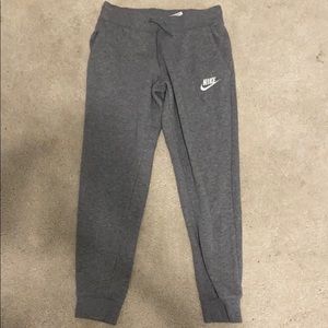 gray girls nike sweatpants